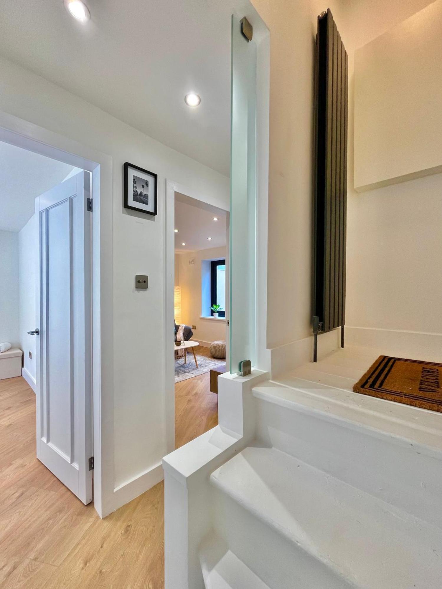 Cozy And Peaceful Apartment With Terrace In Hackney London Exteriör bild